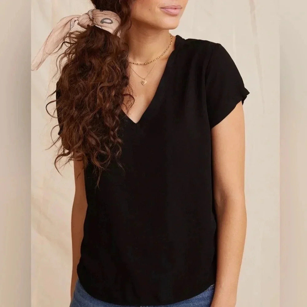 Cloth & Stone V-Neck Black High Low T-Shirt